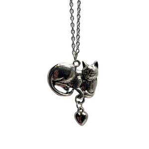Cat Kitty Heart Pendant Necklace Shiny Silver Tone Oval Link Chain Lobster Clasp